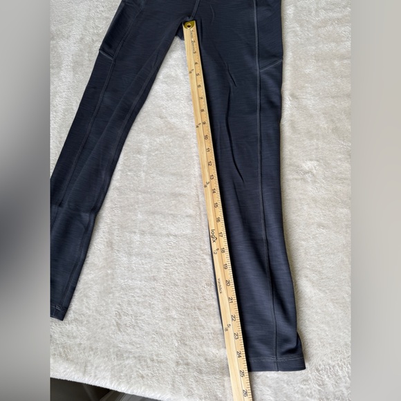 Lululemon Invigorate High-Rise Tight 25" Size 4 - Picture 5 of 6